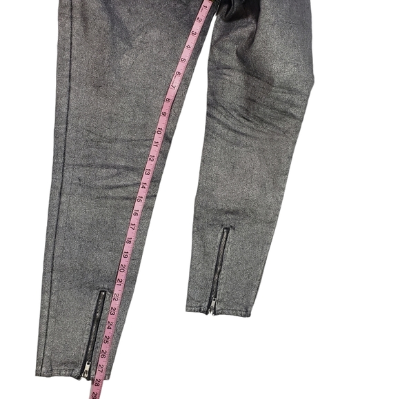 H&M Silver Metallic Wax Sheen Skinny Ankle Jeans Size 6 Gray Zip Ankle Stretchy - Picture 10 of 11